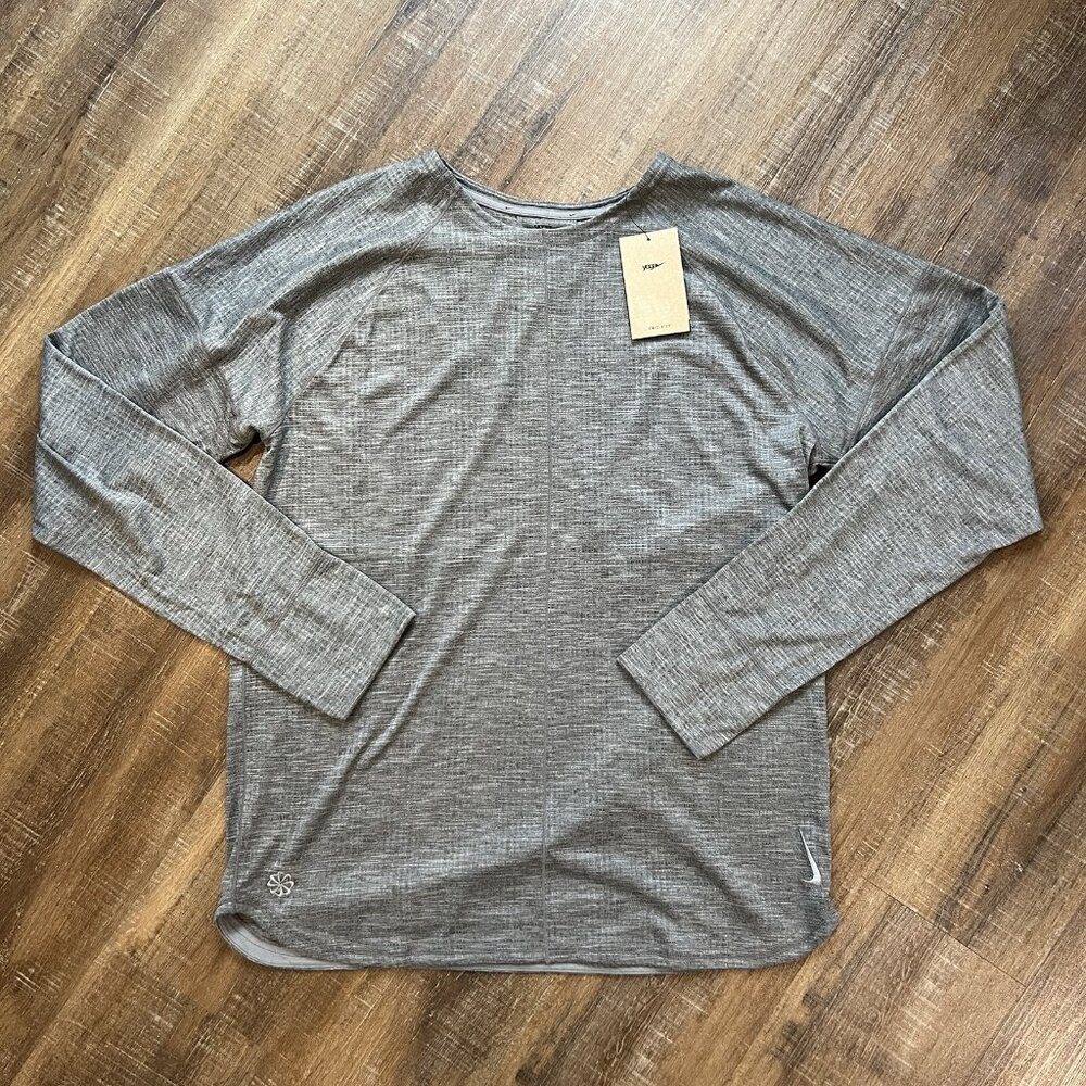 Nike Yoga Long Sleeve Top Size Medium Mens Grey Dri Fit Thumbholes